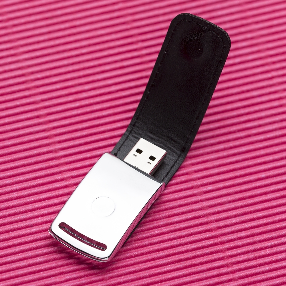 PEN DRIVE DE COURO 4GB