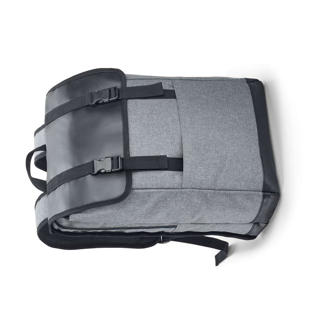 TRAVELLER. Mochila para notebook 17'' m 600D de alta densidade e tarpaulin