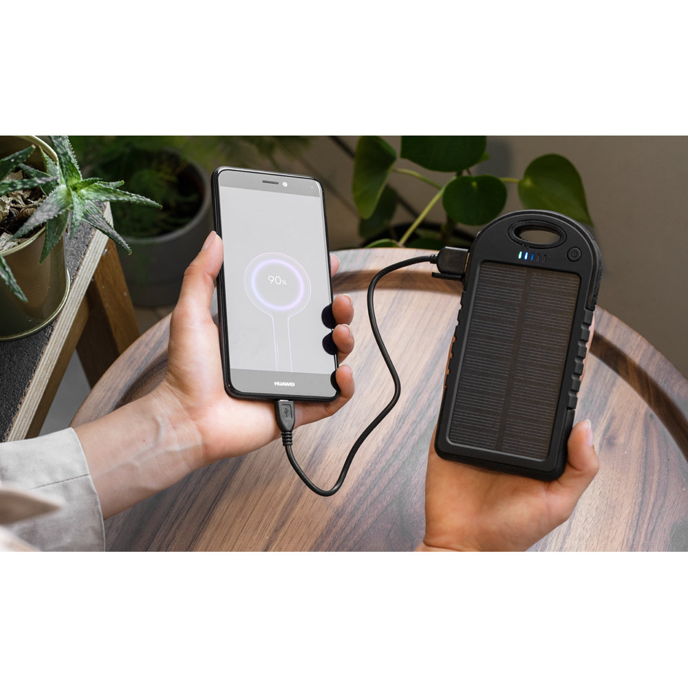 DAY. Bateria portátil solar em ABS com painel solar e LED 2.000 mAh