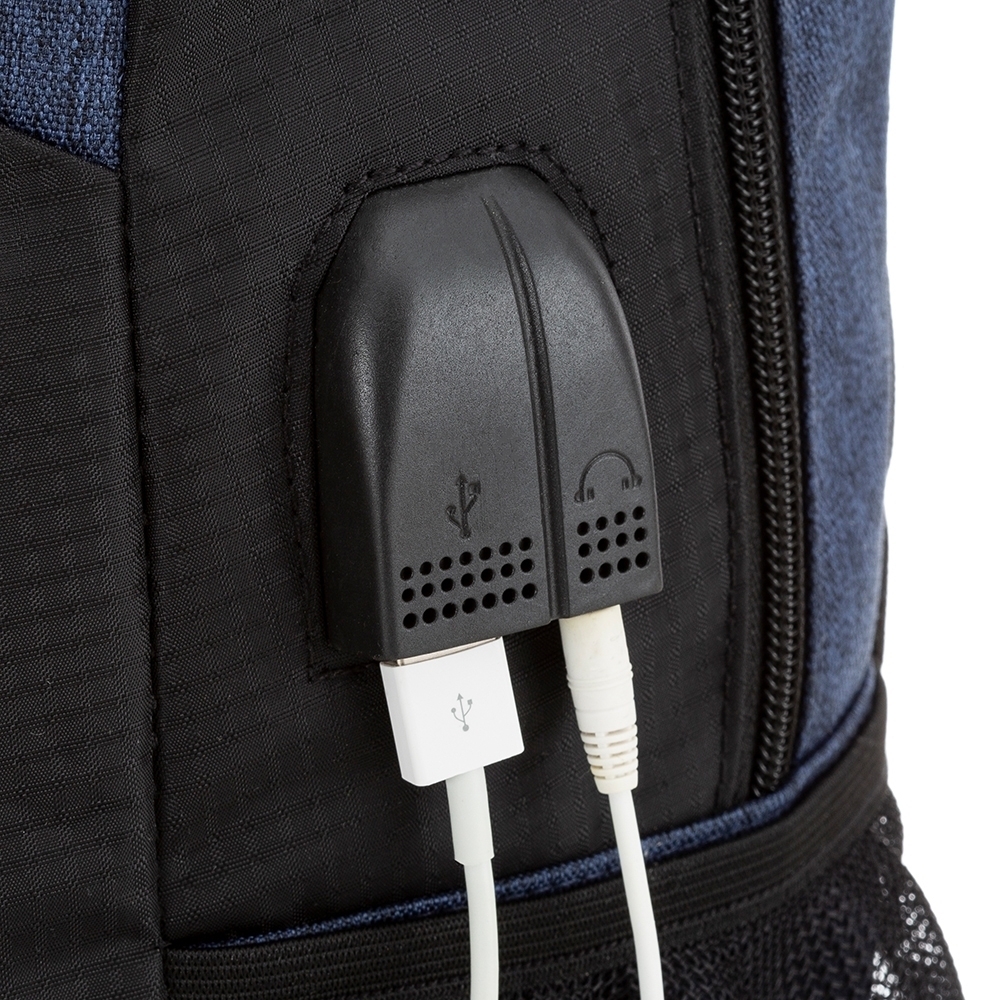 MOCHILA C/ SAÍDA USB E FONE DE OUVIDO