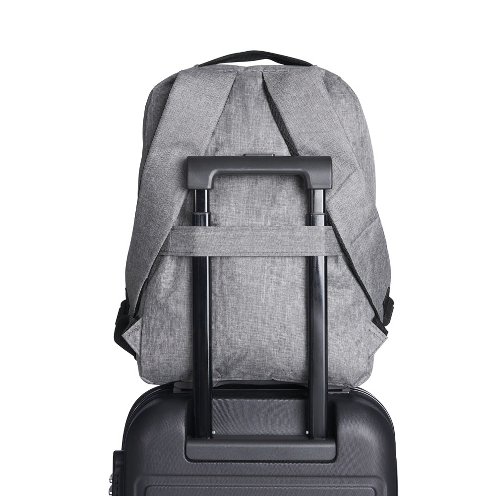 MOCHILA NYLON USB 20L